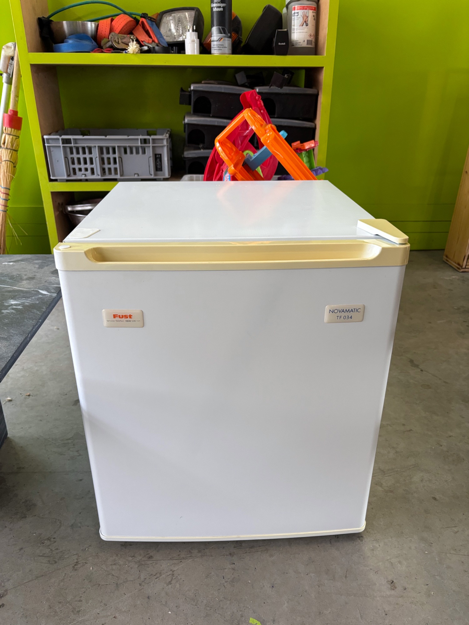 Novamatic TF 034 Tiefkühlbox, 34 Liter