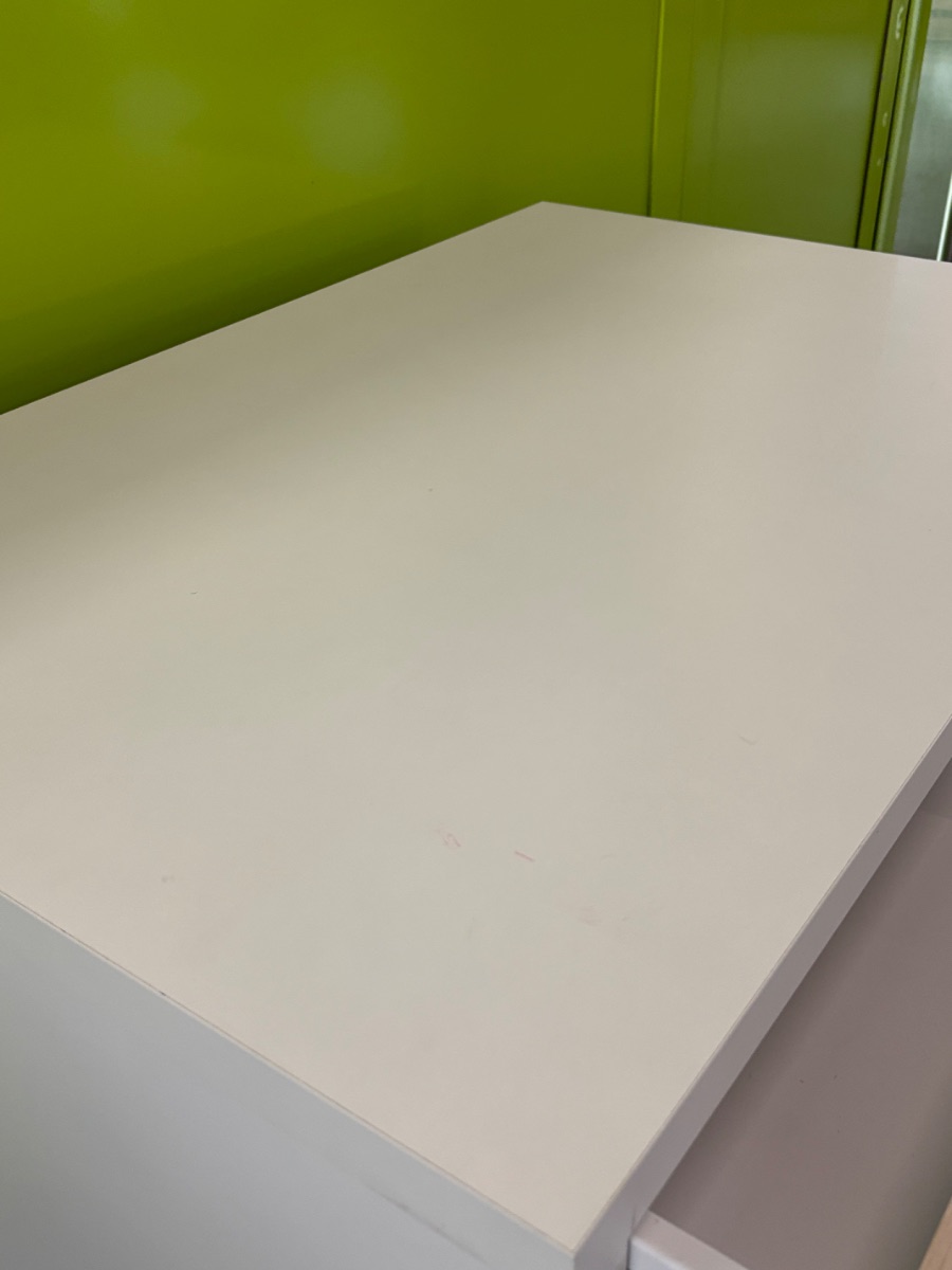 Weisser Schreibtisch mit 2 Schubladen, 90x60x75cm – Bild 4