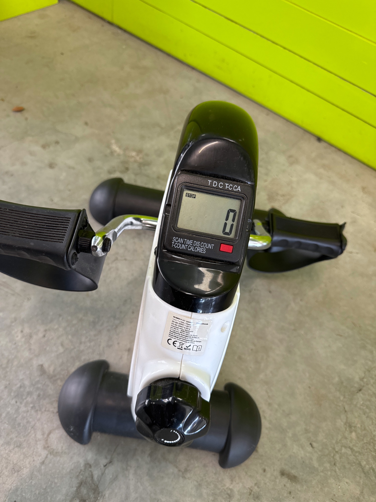InnovaGoods Mini-Heimtrainer mit Display