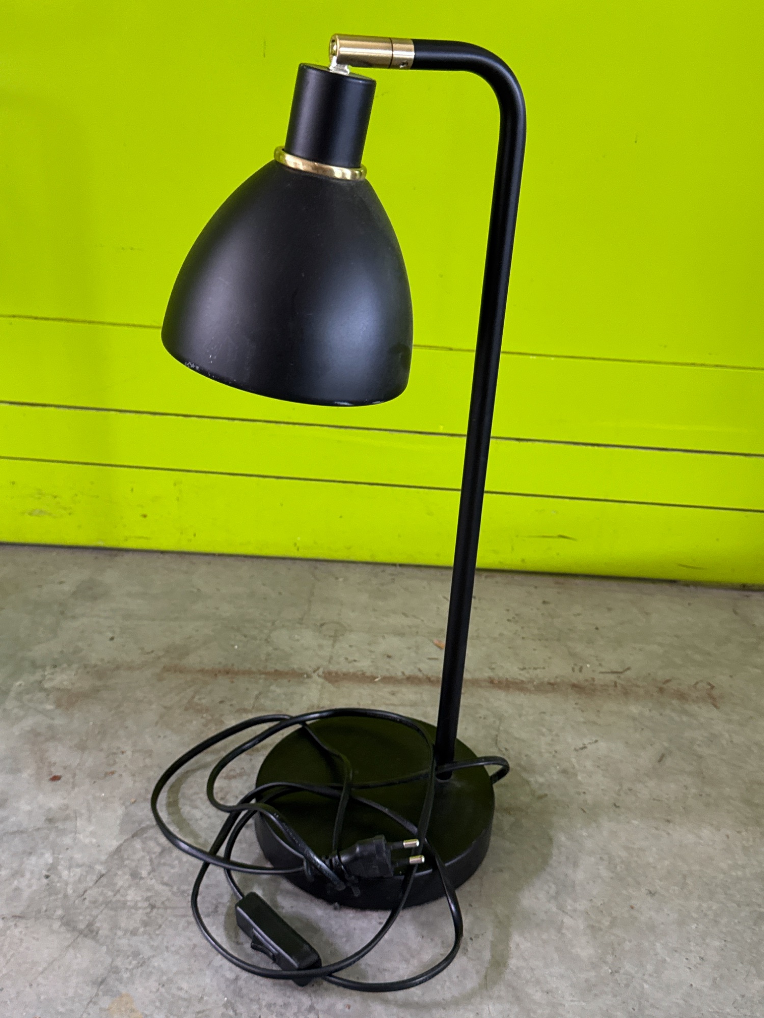 Nordlux Tischlampe schwarz mit Messingring