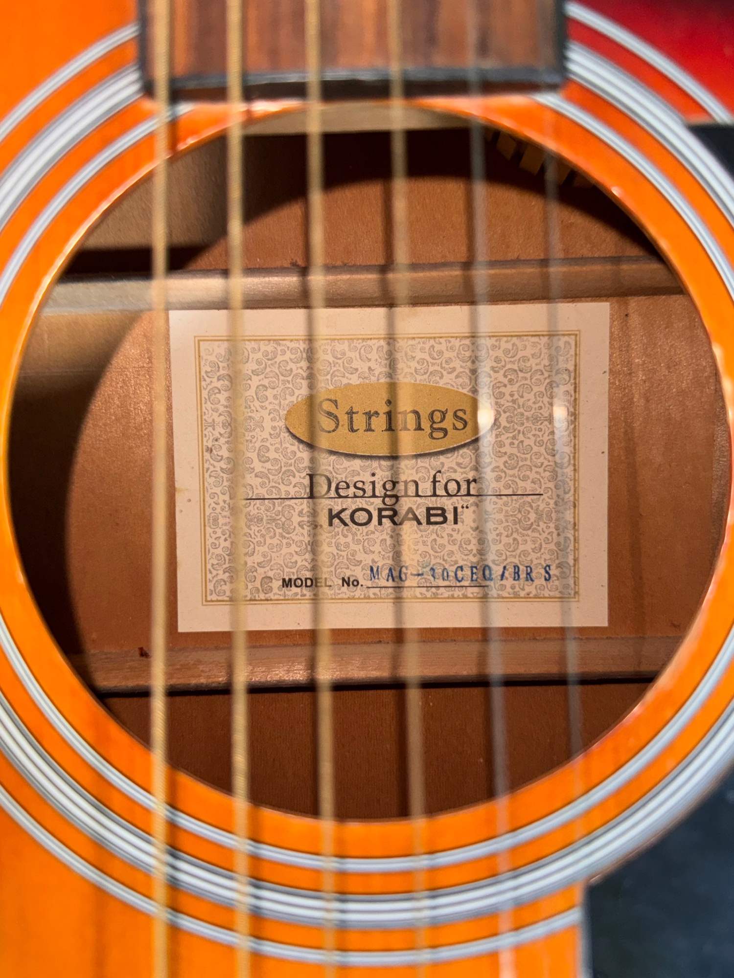 Westerngitarre Strings Korabi mit Tonabnehmer – Bild 4