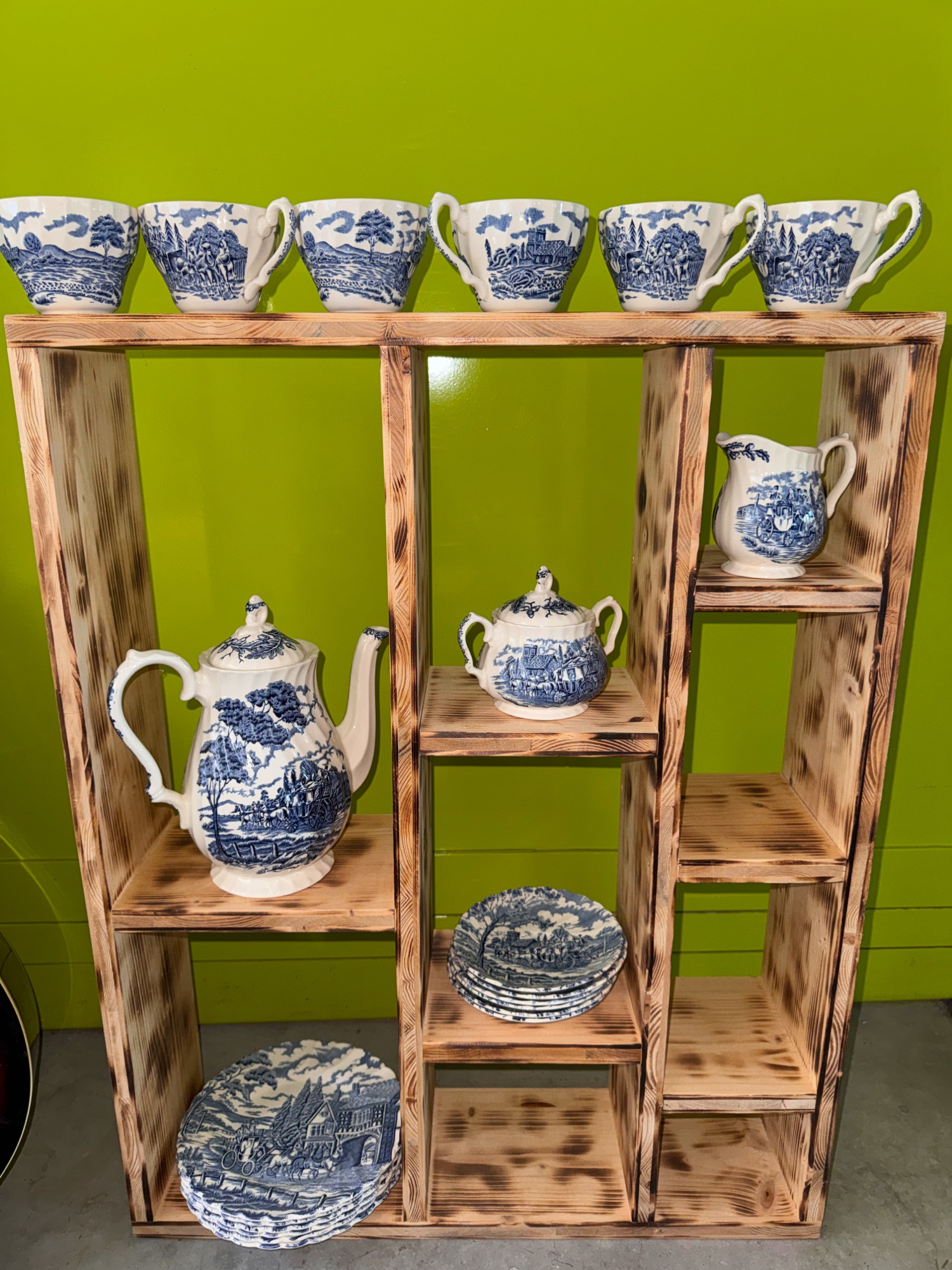 Kaffeeservice blau-weiss, Kutschen-Motiv