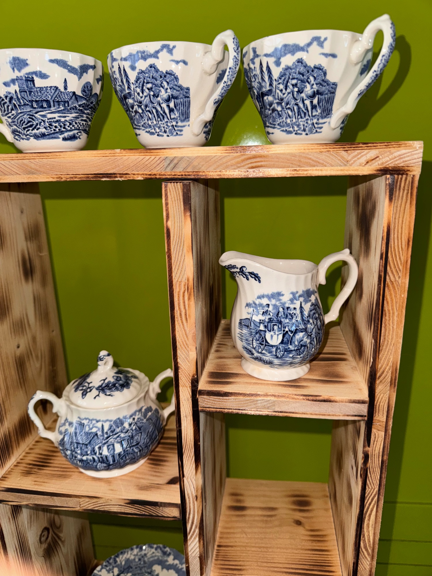 Kaffeeservice blau-weiss, Kutschen-Motiv – Bild 6