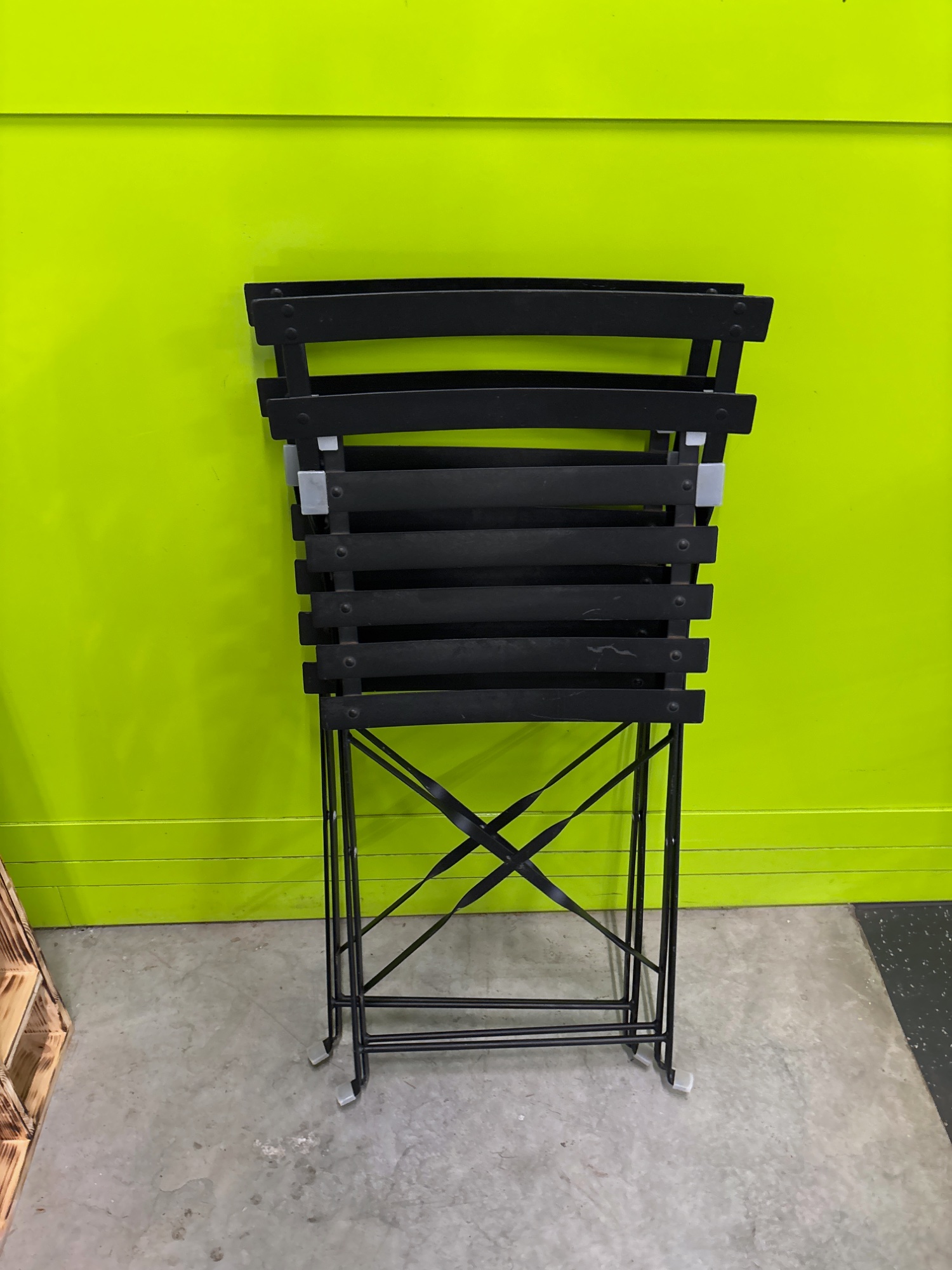 2 Klappstühle aus Metall, schwarz (Bistrostühle) – Bild 3