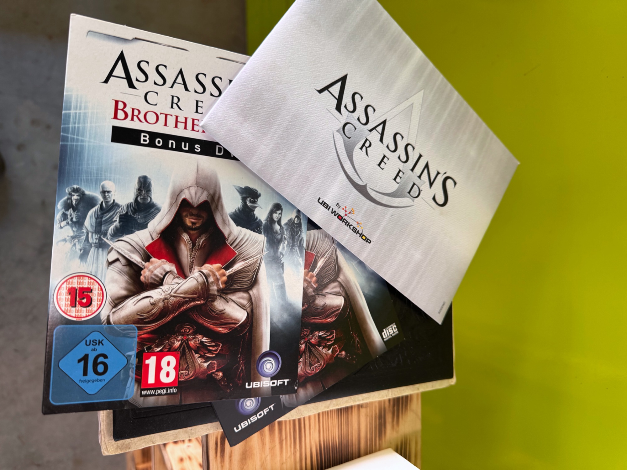 Assassin's Creed II White Edition Sammlerbox – Bild 5