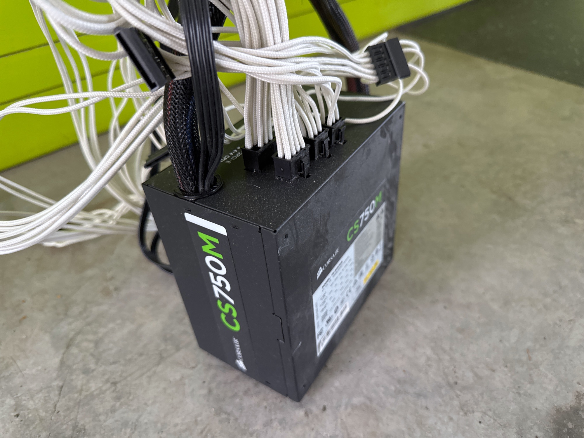 Corsair CS750M Netzteil 750 W, teilmodular