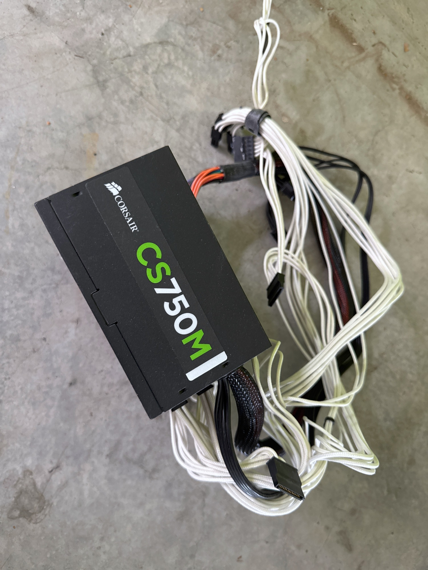 Corsair CS750M Netzteil 750 W, teilmodular – Bild 2