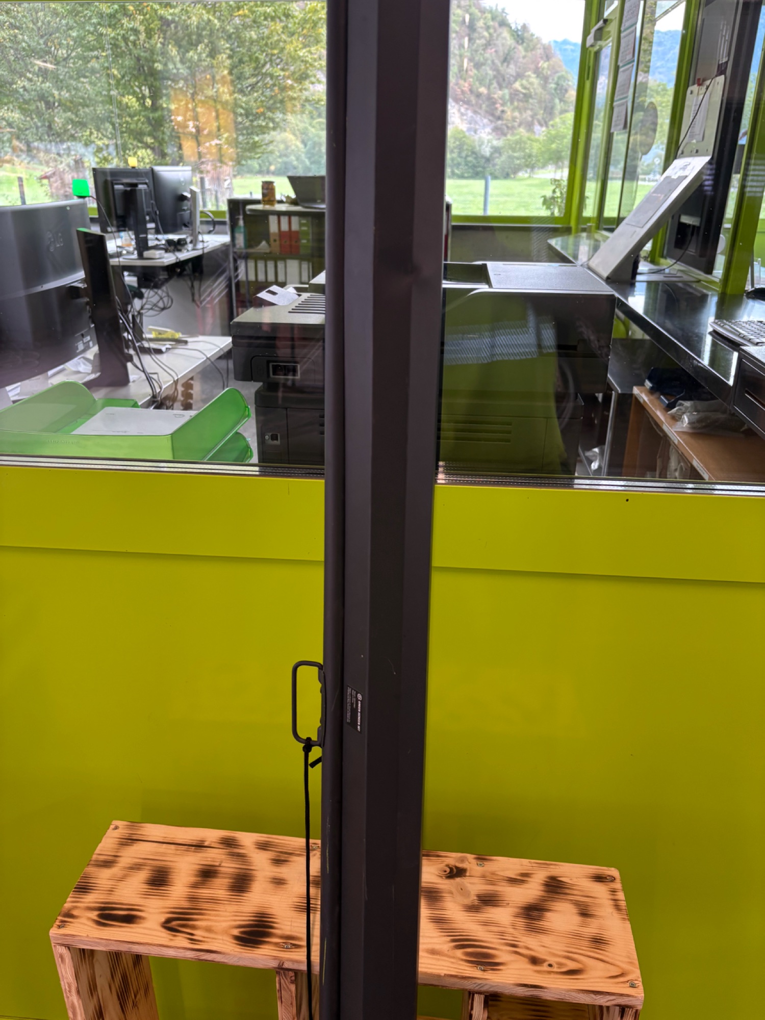 Elgato Green Screen MT ausrollbarer Greenscreen – Bild 3
