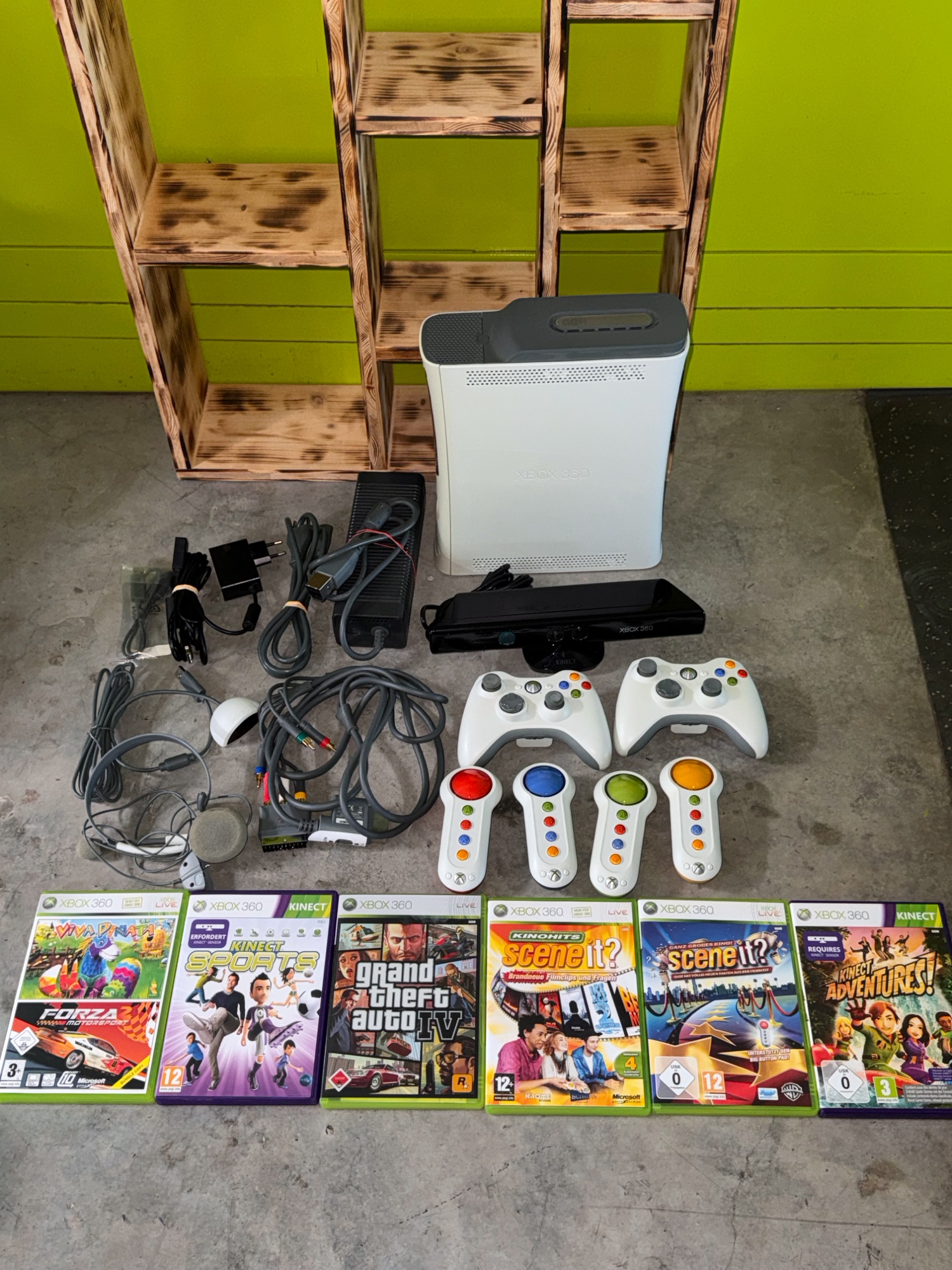 Xbox 360 Konsole mit Kinect, Controller und 6 Spielen