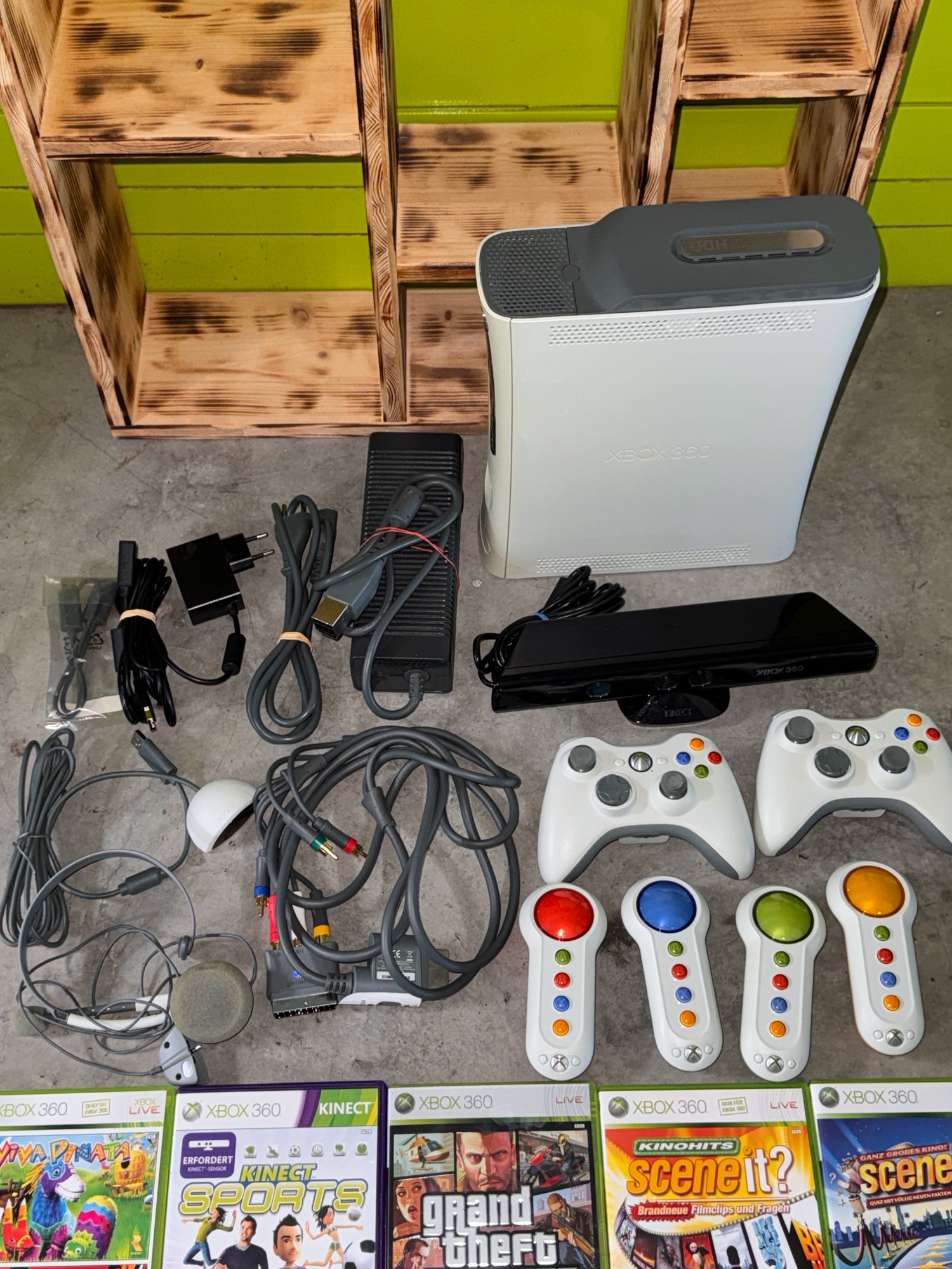 Xbox 360 Konsole mit Kinect, Controller und 6 Spielen – Bild 2