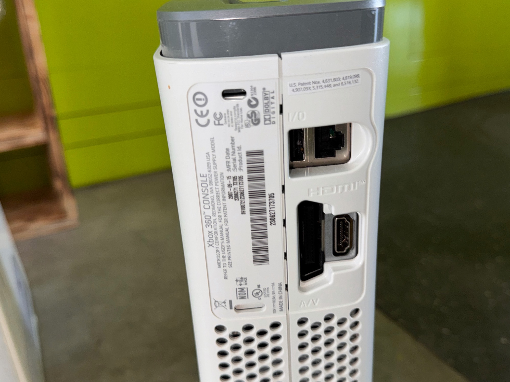Xbox 360 Konsole mit Kinect, Controller und 6 Spielen – Bild 6