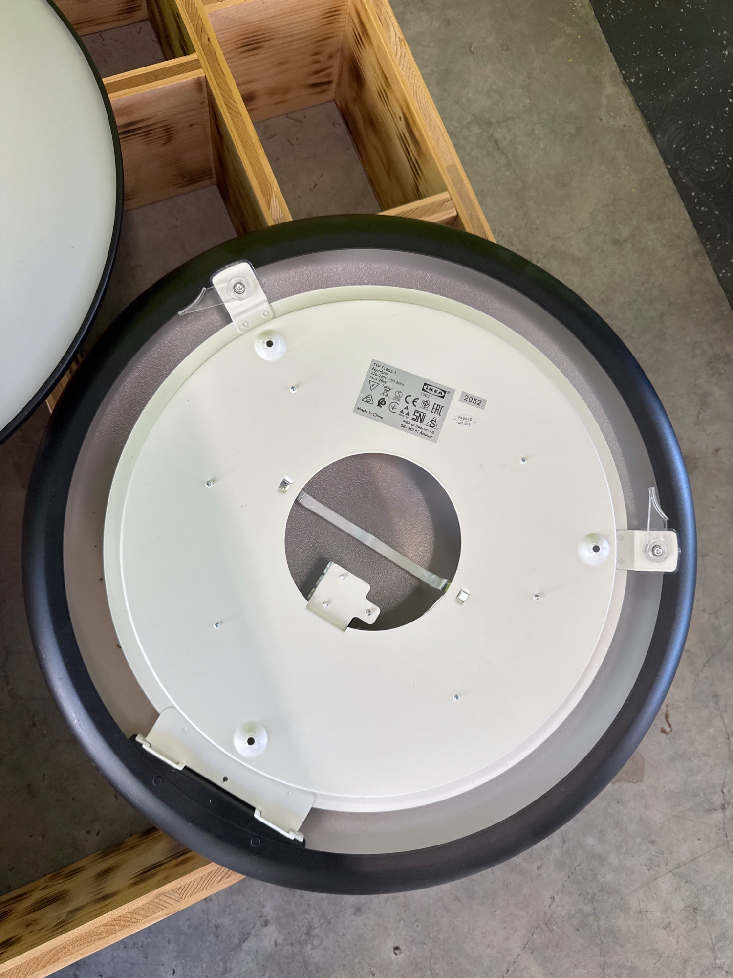 IKEA Nymåne Deckenleuchte rund, weiss/schwarz – Bild 3