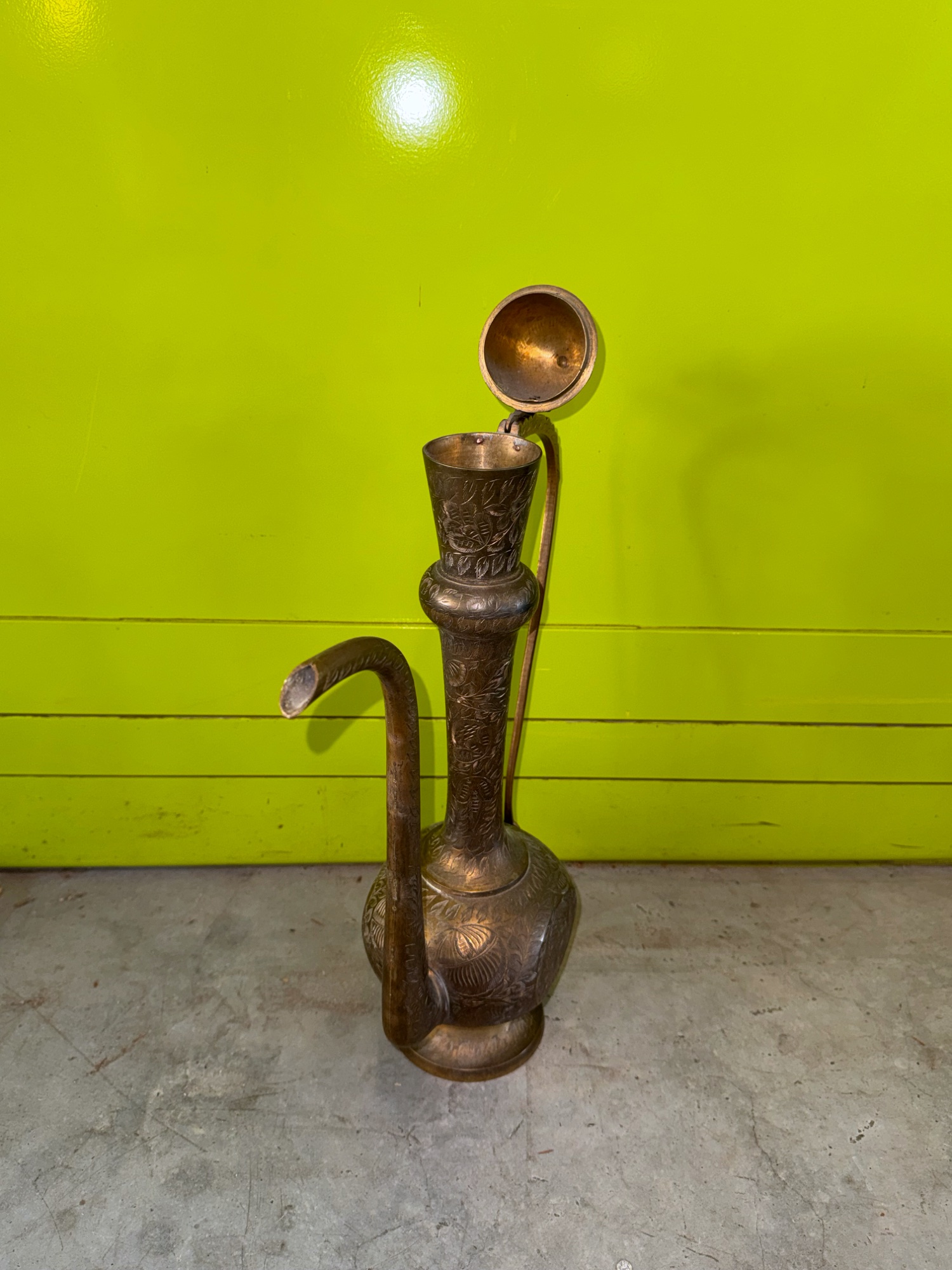 Orientalische Kanne aus Messing, 48 cm – Bild 2