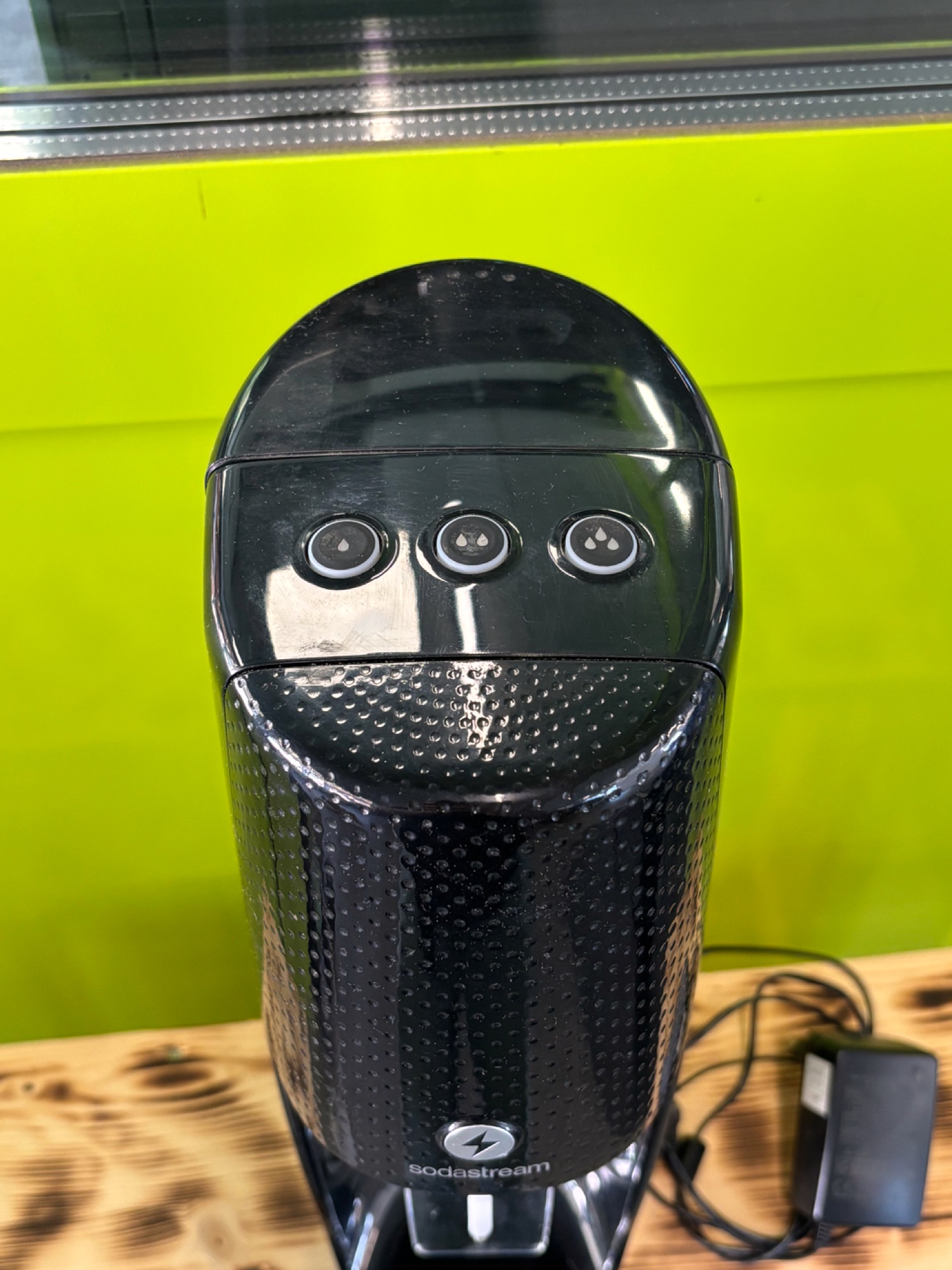 SodaStream One Touch Wassersprudler, schwarz – Bild 3
