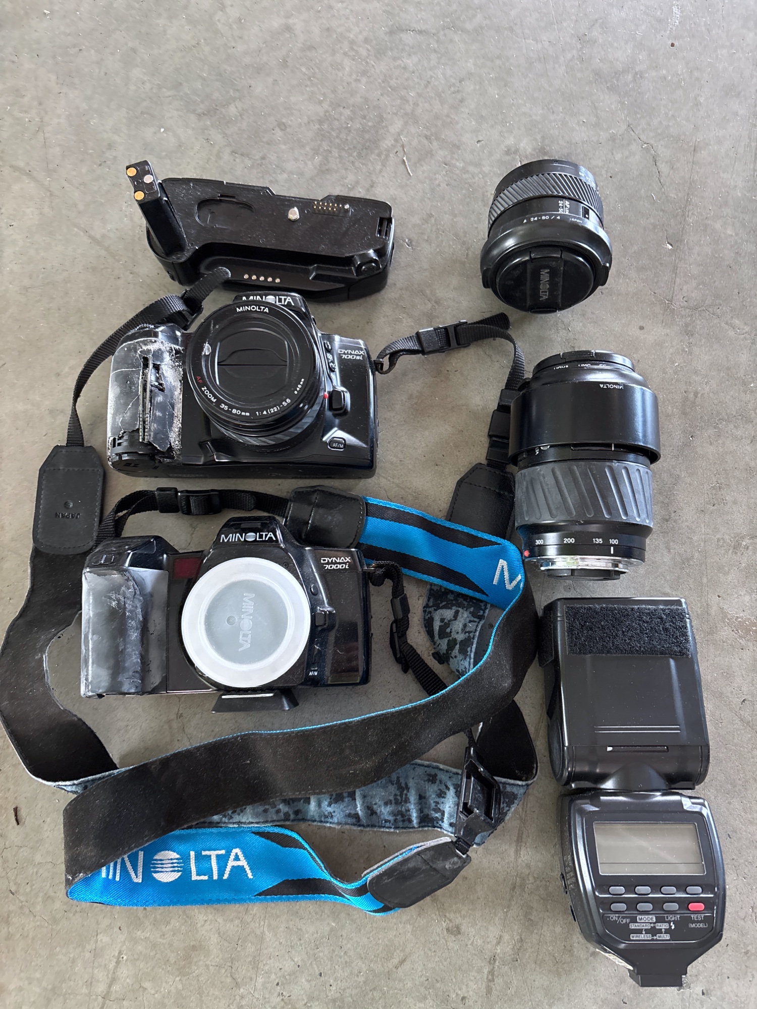 Minolta Dynax Kamera-Set mit Objektiven und Blitz